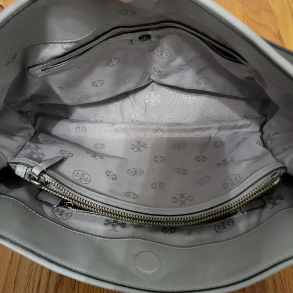 Tory Burch Alexa Quilted Slouchy Leather Tote Cement‎ Grey Gray Luxury Chevron